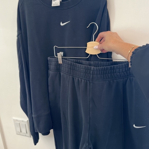 Nike- Oversized sweatsuit (SET) - Picture 3 of 13